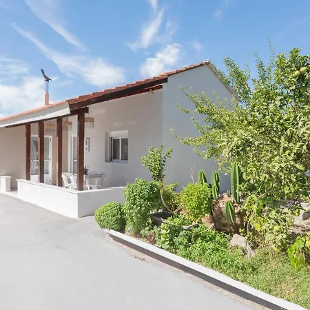 Olive Holiday home *