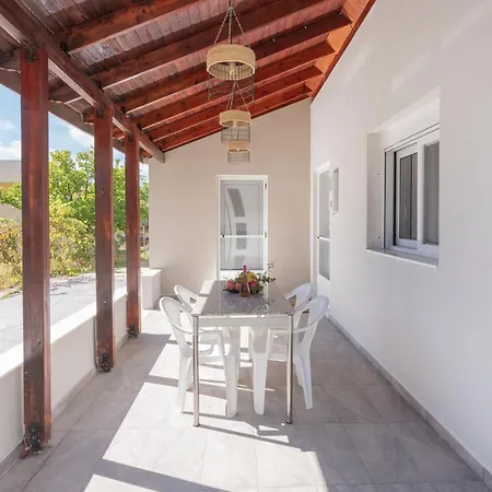 Olive Holiday home *